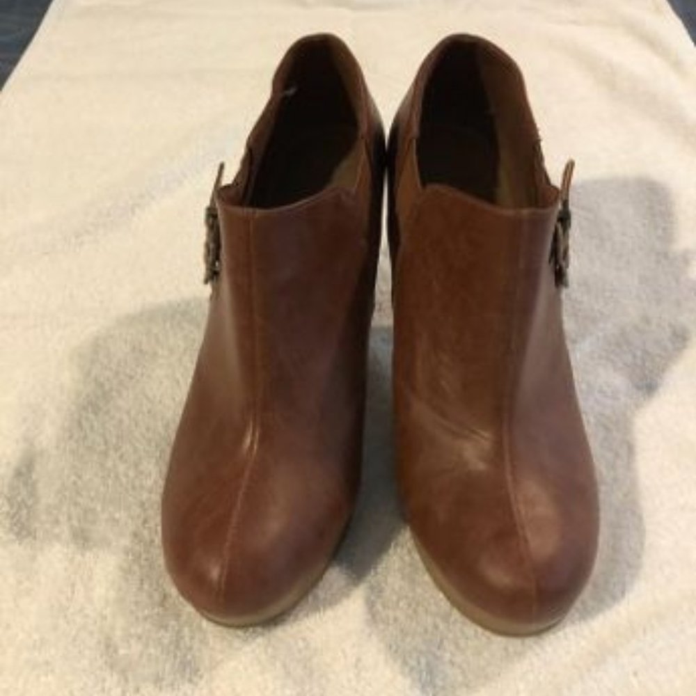 Fioni Ankle boots - size 8